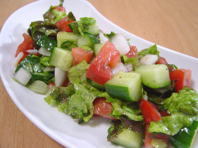 20070427sl-cucumtomabasil.jpg